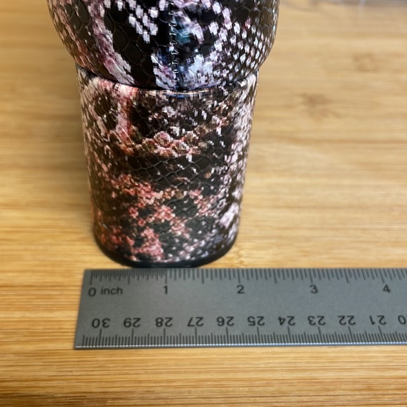 🐍 SUGAR // Rainbow Multi Faux Snake Skin Side Zip  Booties Size 8 - Picture 12 of 14